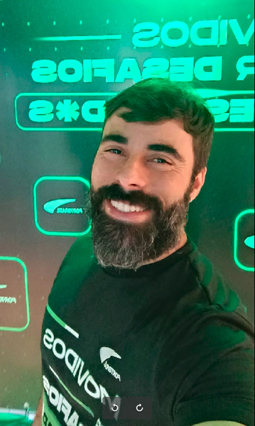 Carlos Veras