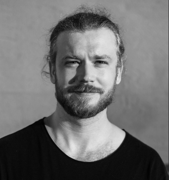 Istvan Albert-Toth